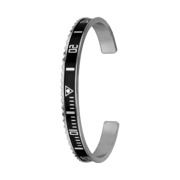 Pulsera con bisel de titanio